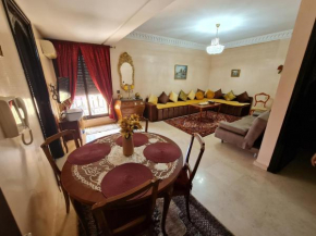 Luxury apartment 2 in the heart of Gueliz, Wifi, Pool